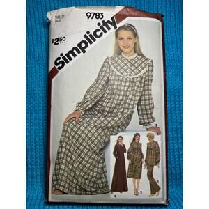 Simplicity sewing pattern 9783 Nightgown robe Pajama set size 12